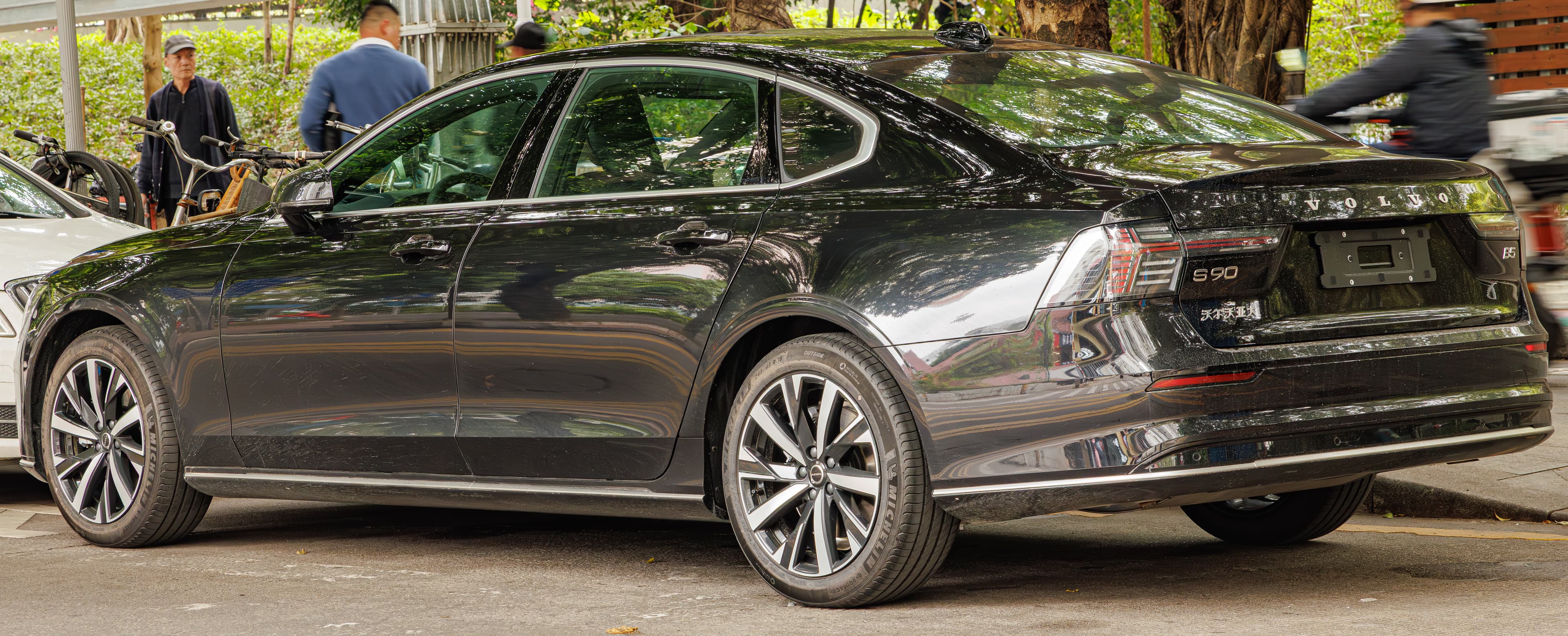 Volvo S90