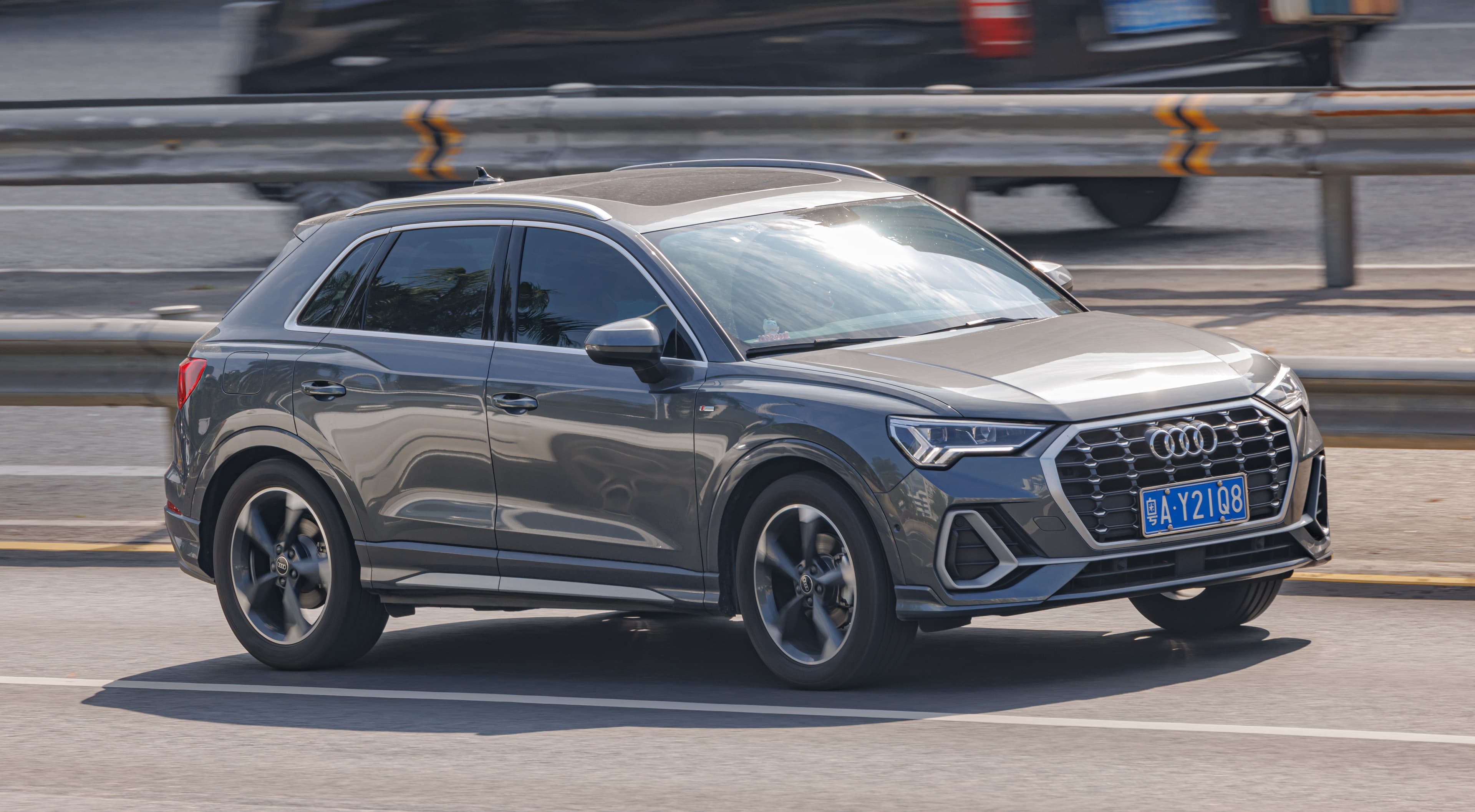 Audi Audi-Q3