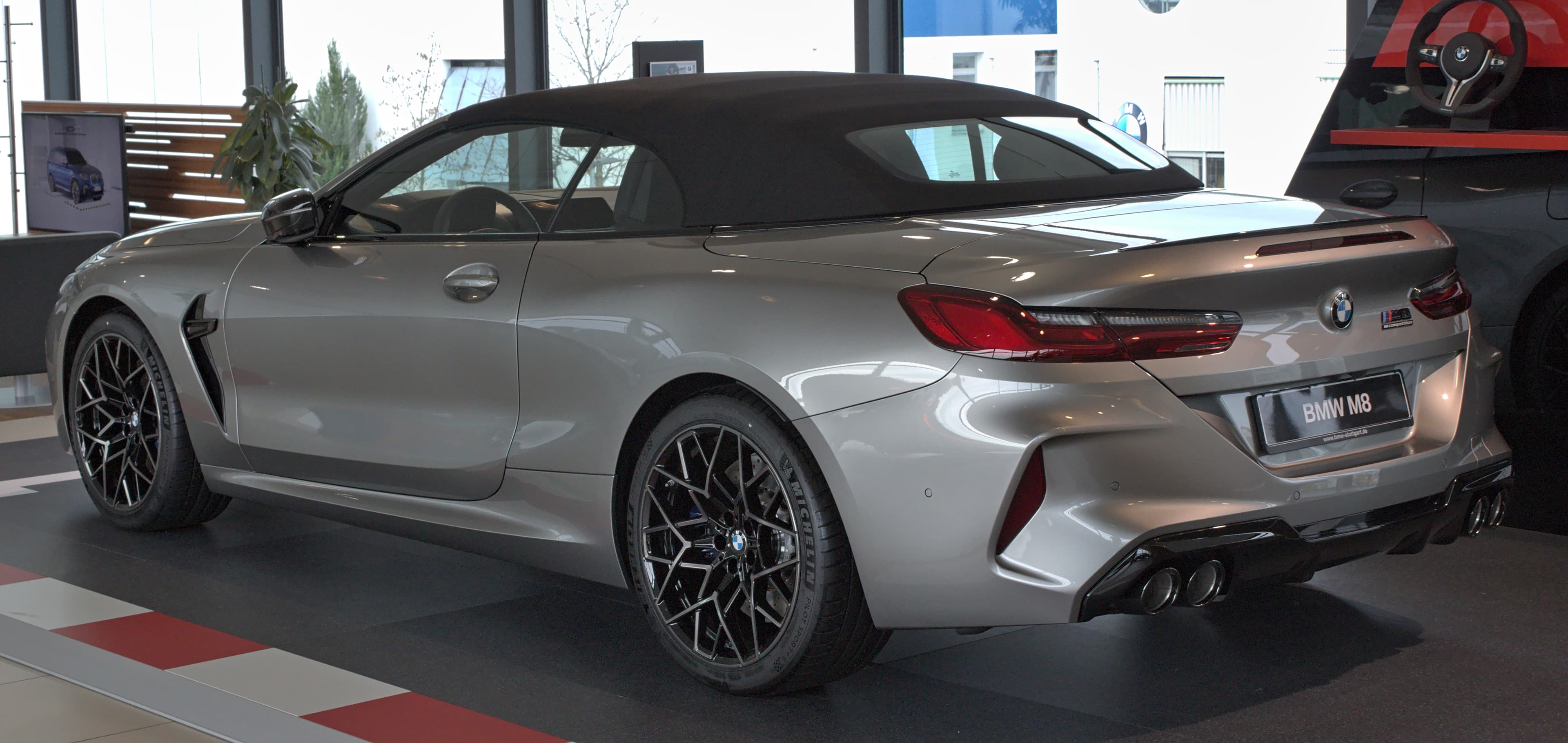 Bmw M8
