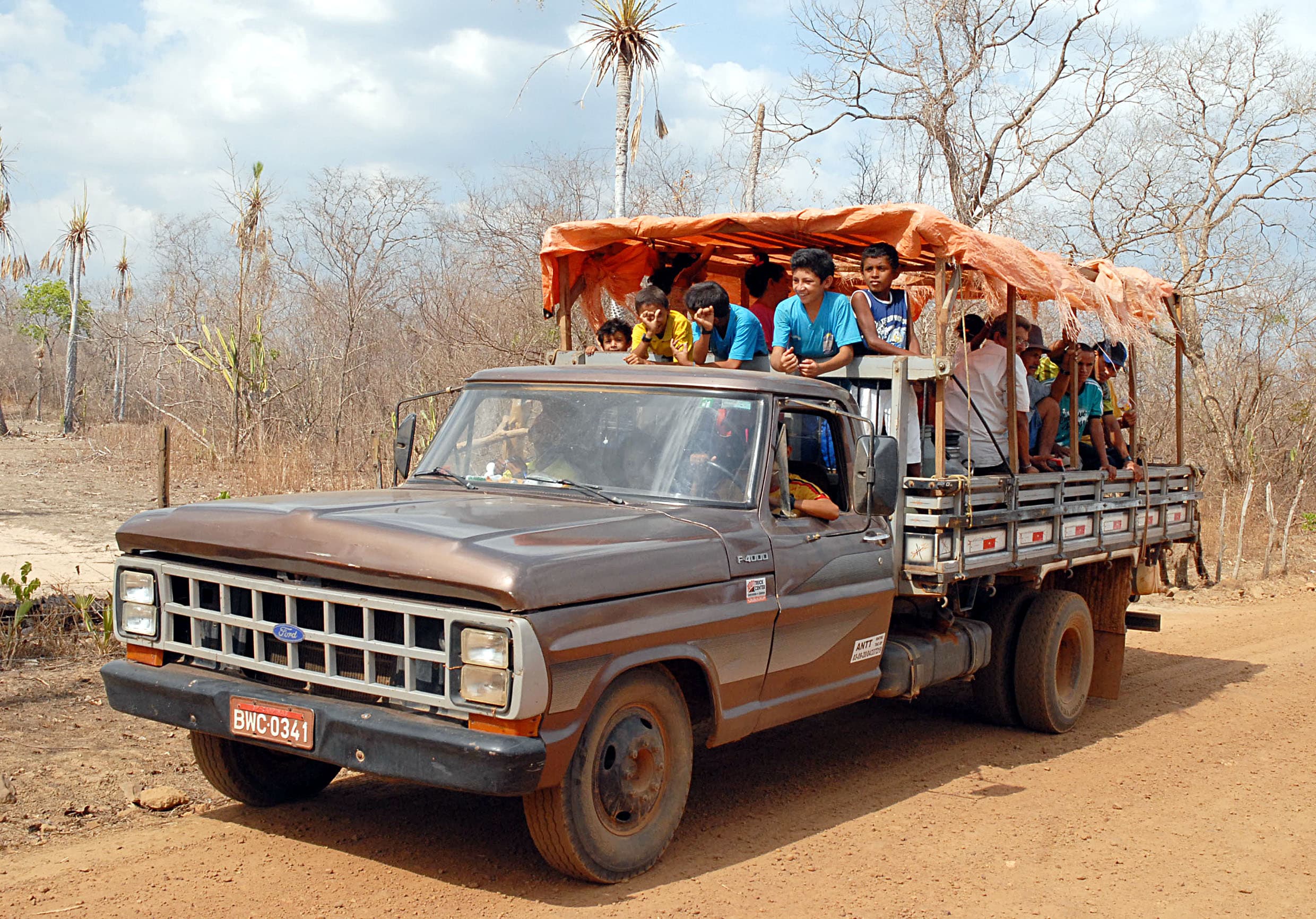 Ford F-4000