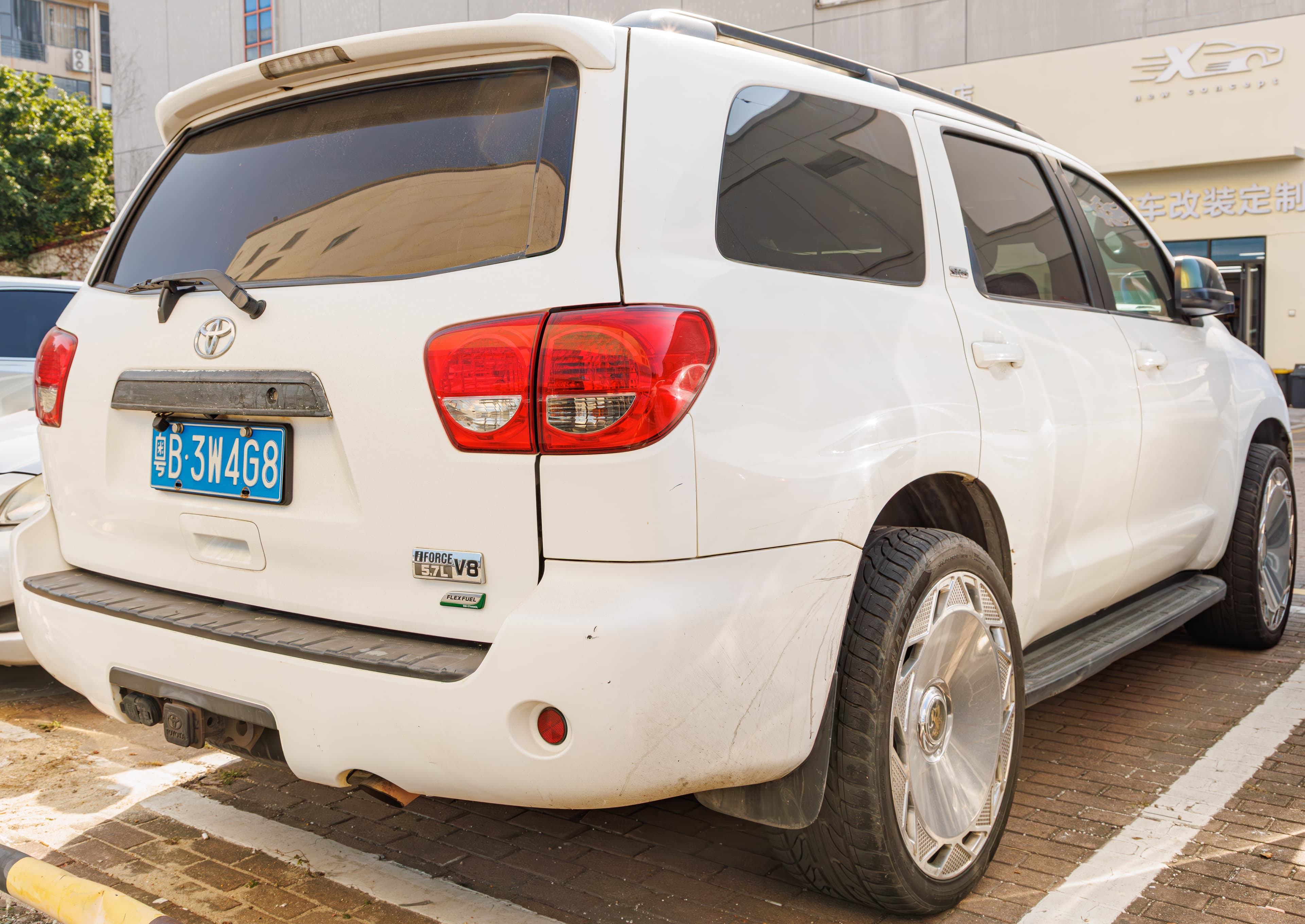 Toyota Sequoia