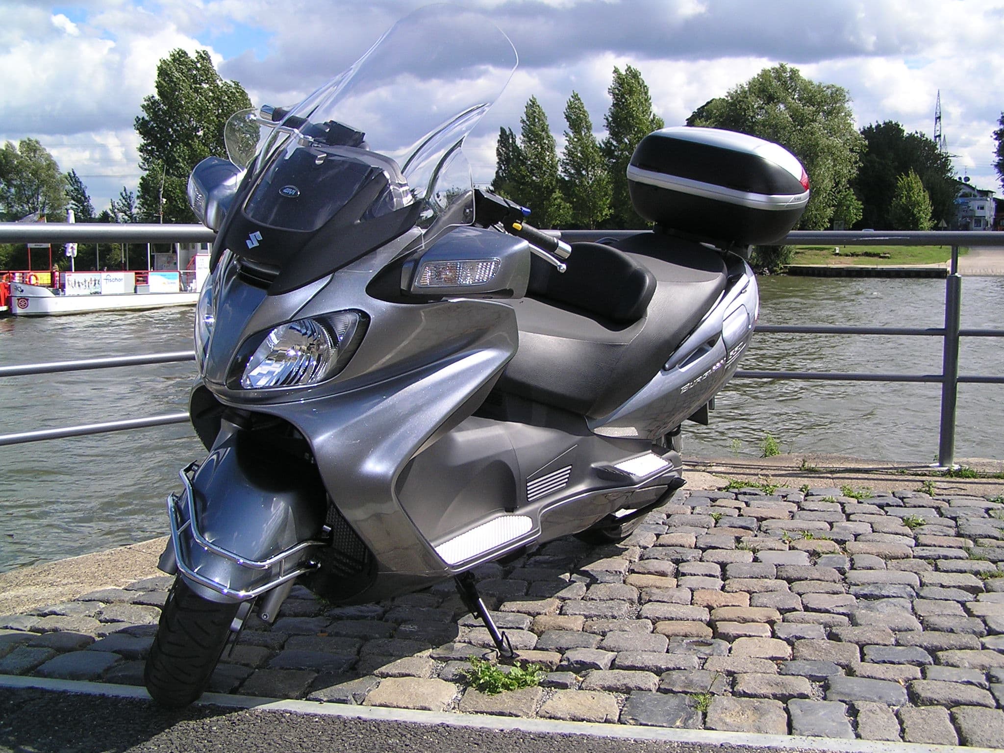 Suzuki An650