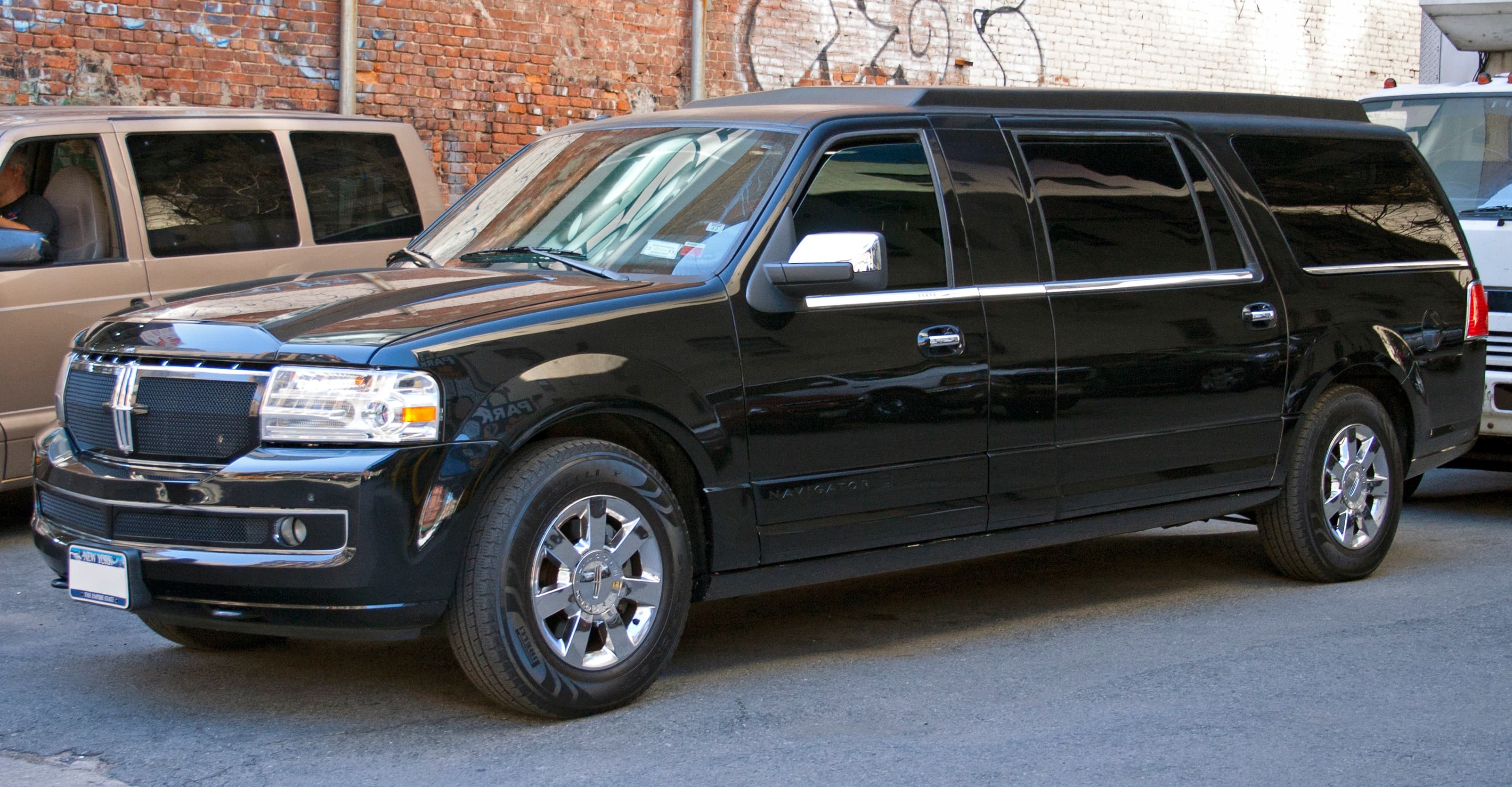Lincoln Navigator Extended