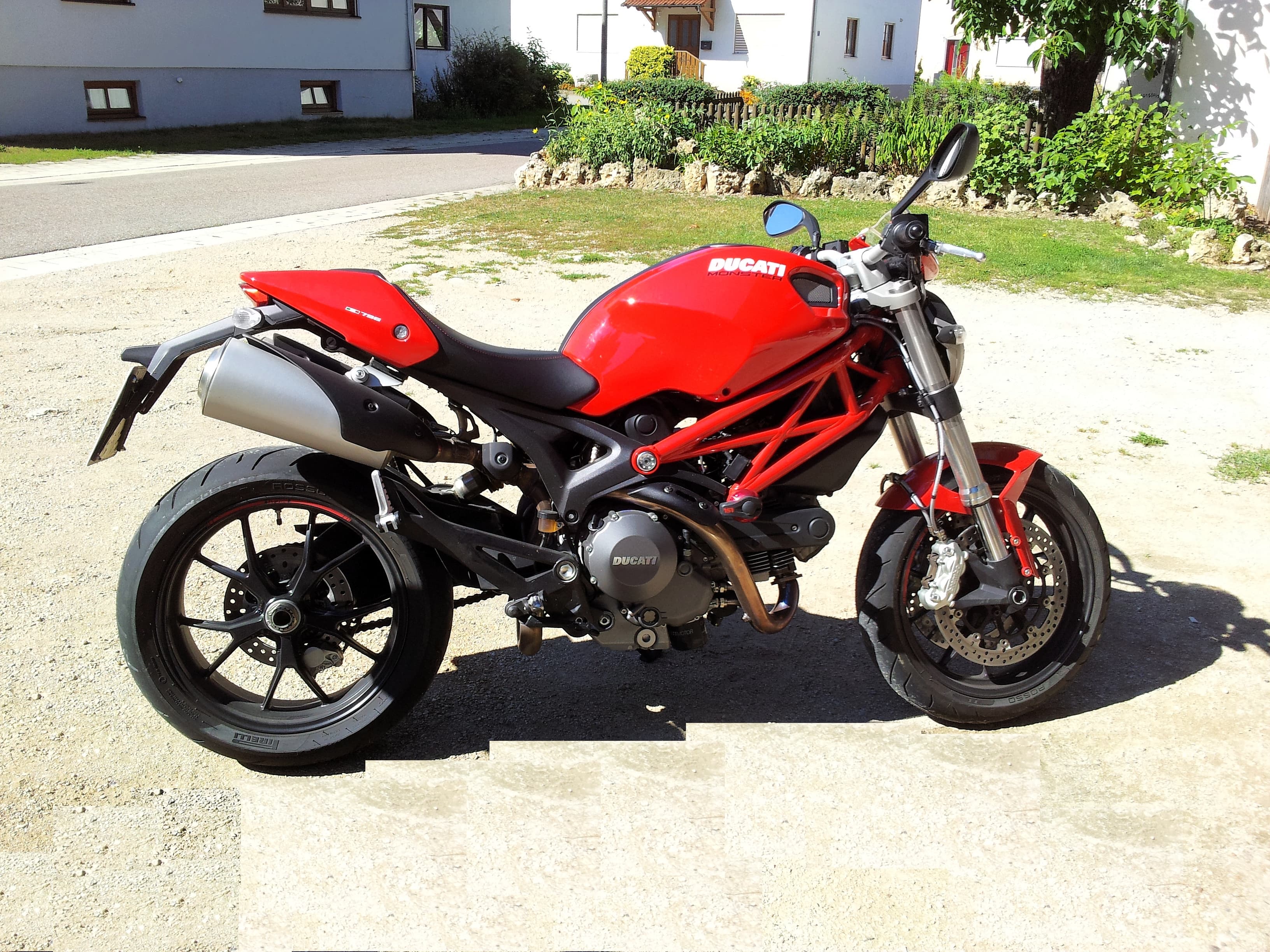 Ducati Monster 796