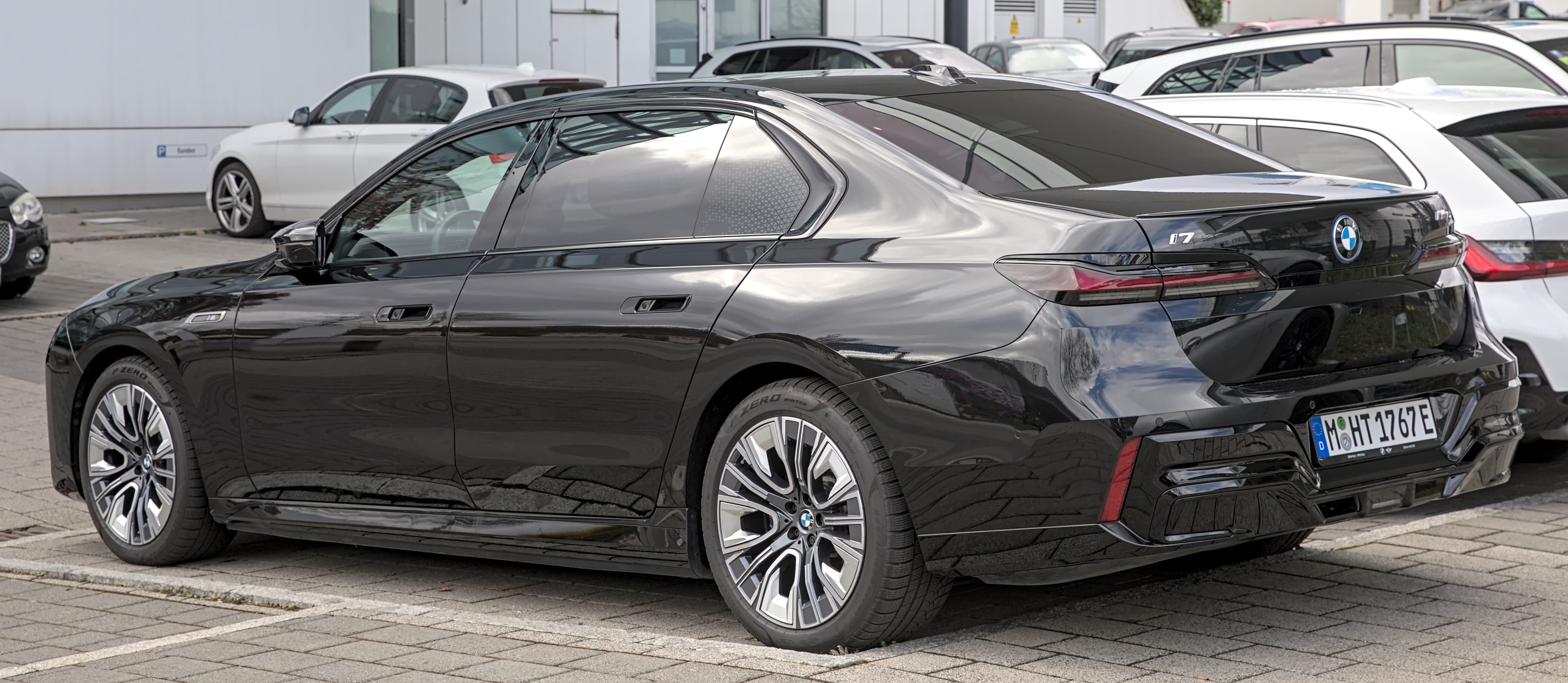 Bmw I7 M70