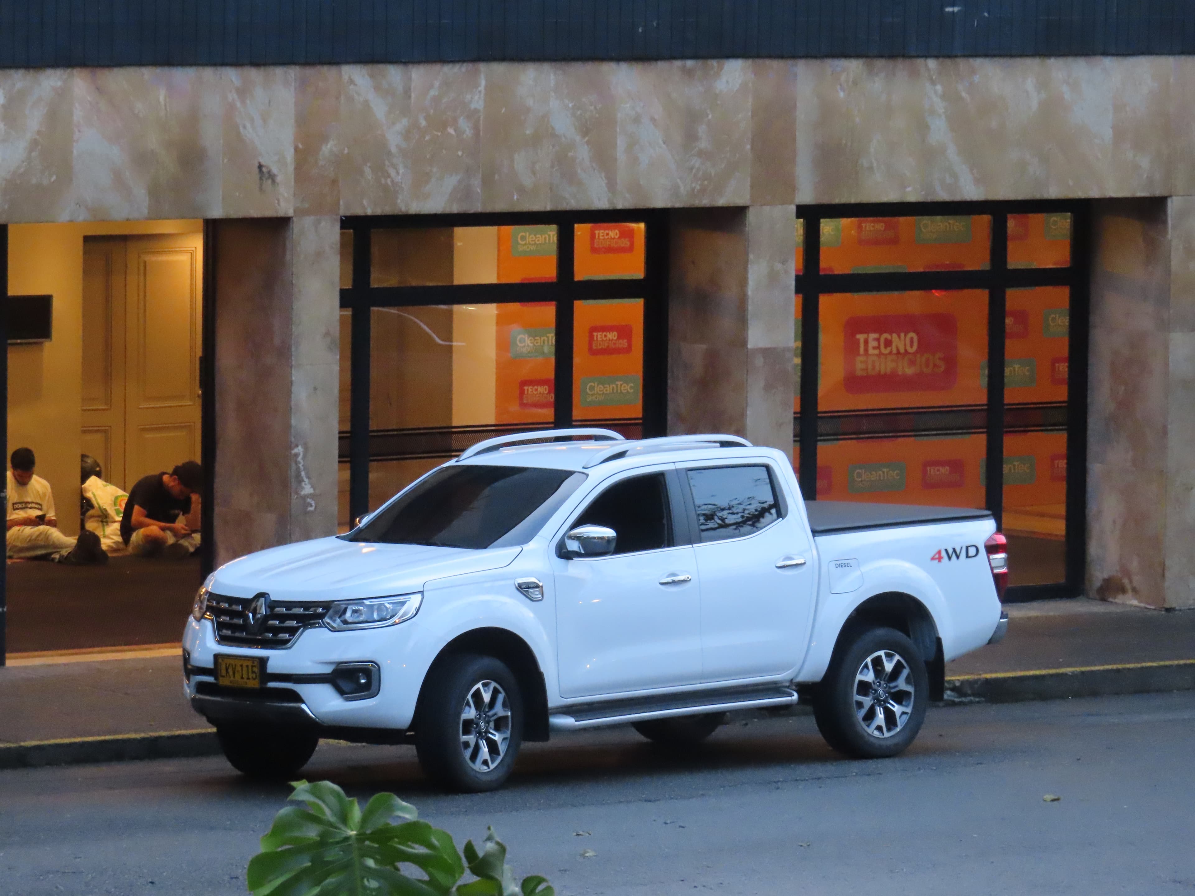 Renault Alaskan