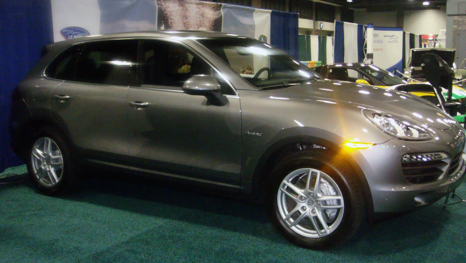 Porsche Cayenne S Hybrid