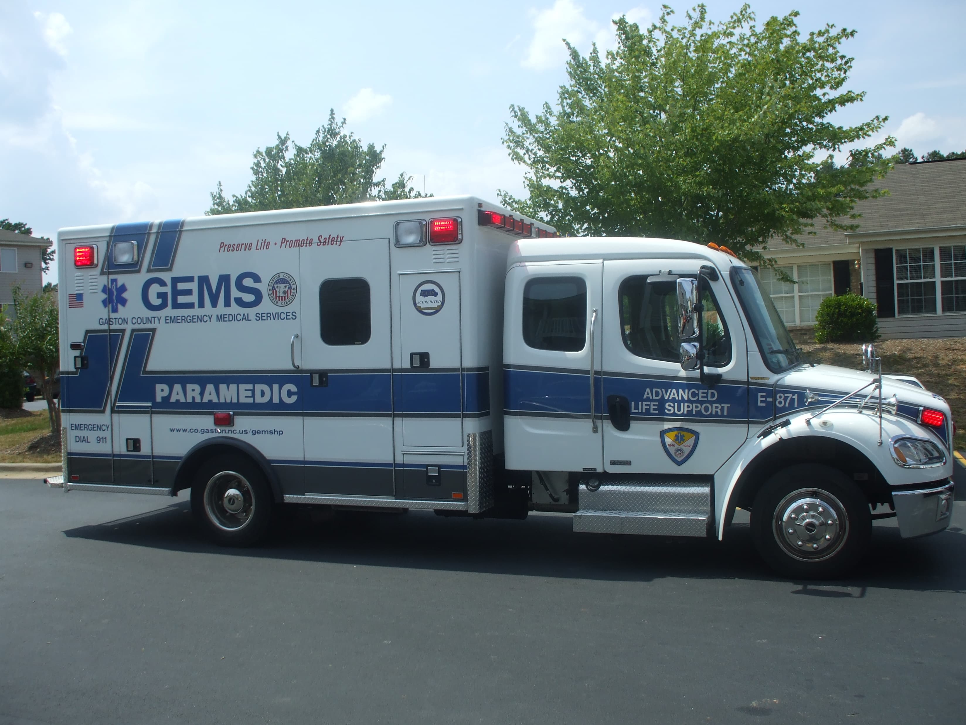 Aev Freightliner M2 Ambulance