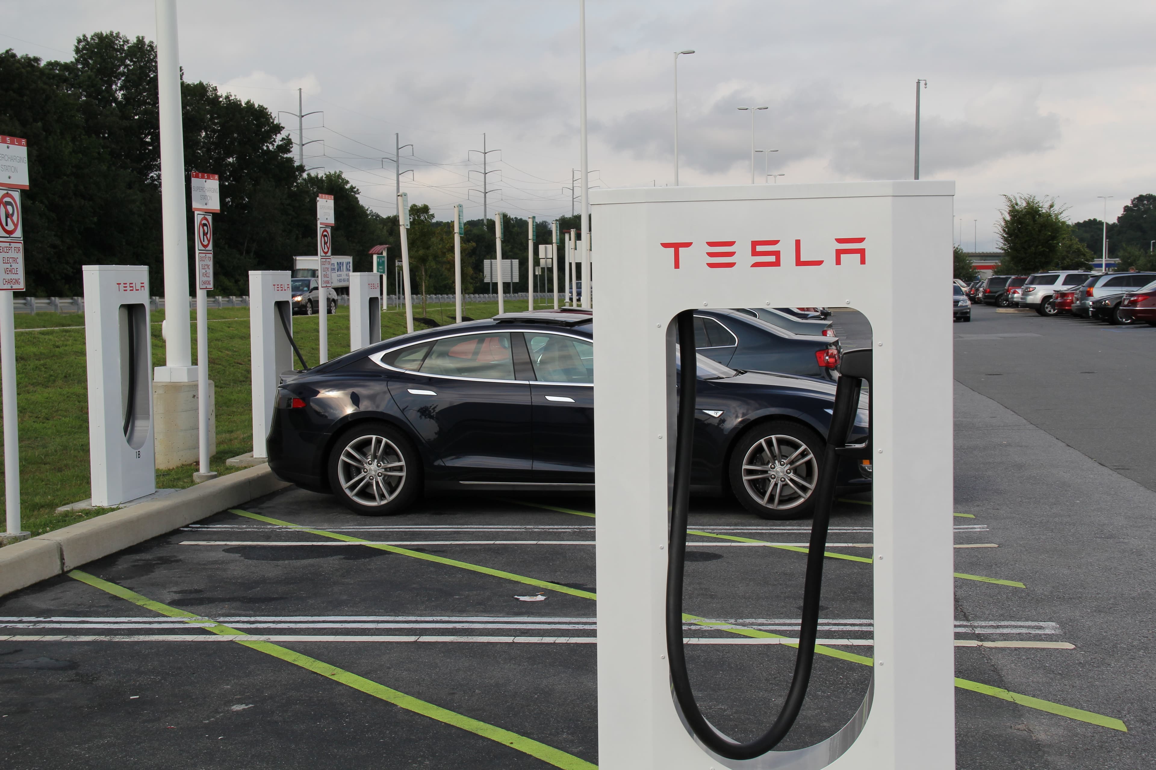 Tesla Model S 60D