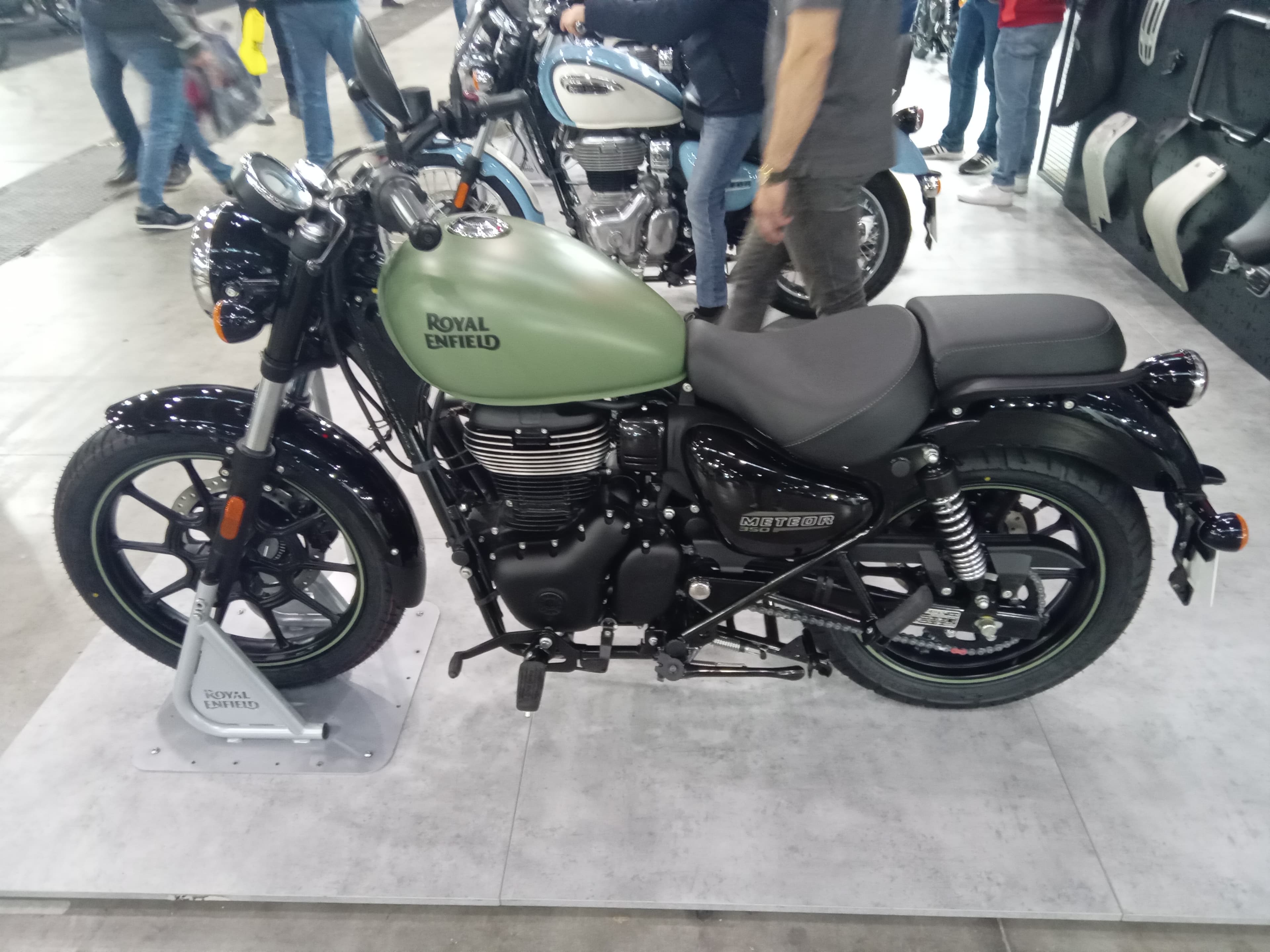 Royal-Enfield Meteor-350
