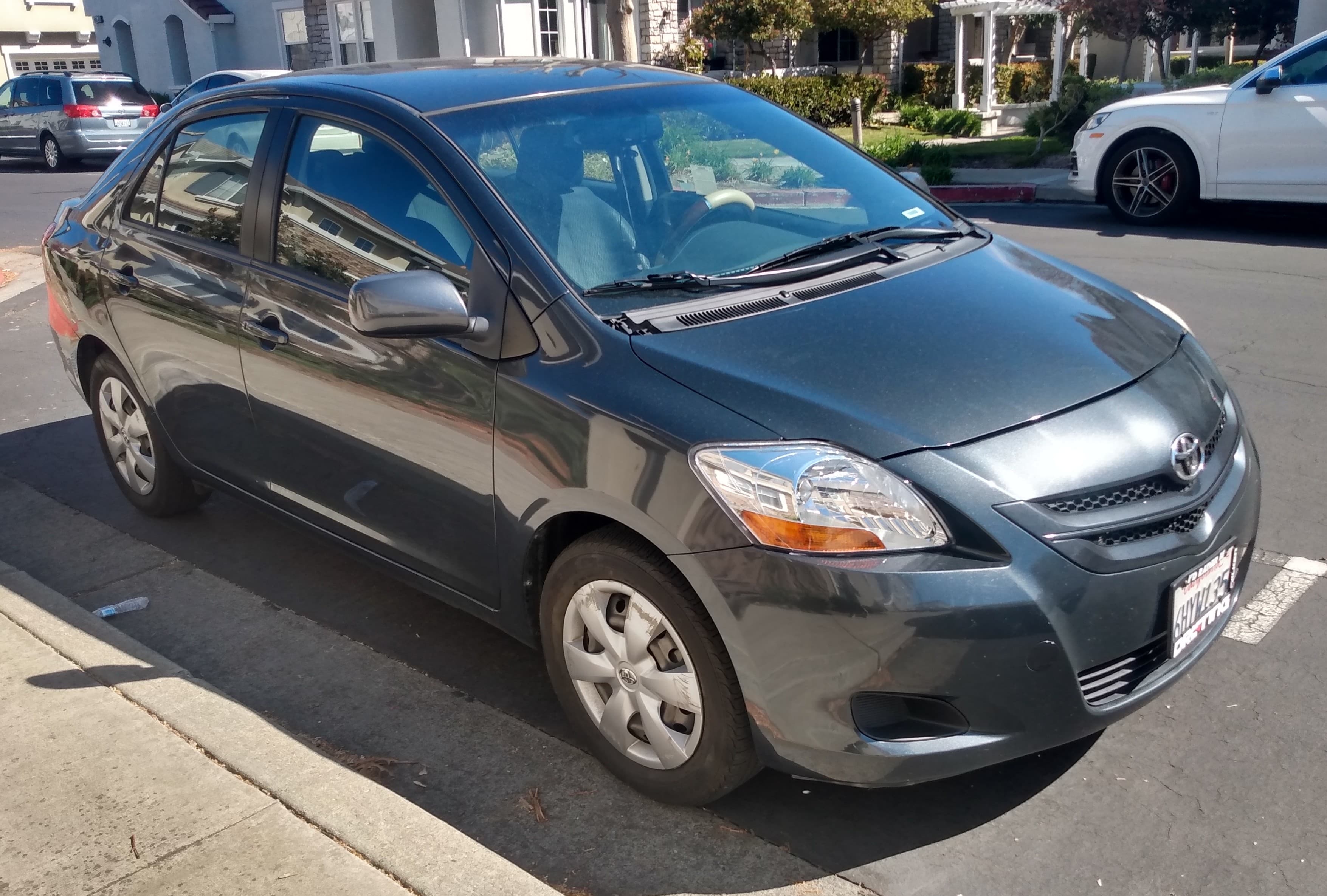 Toyota Yaris-Sedan-Yaris