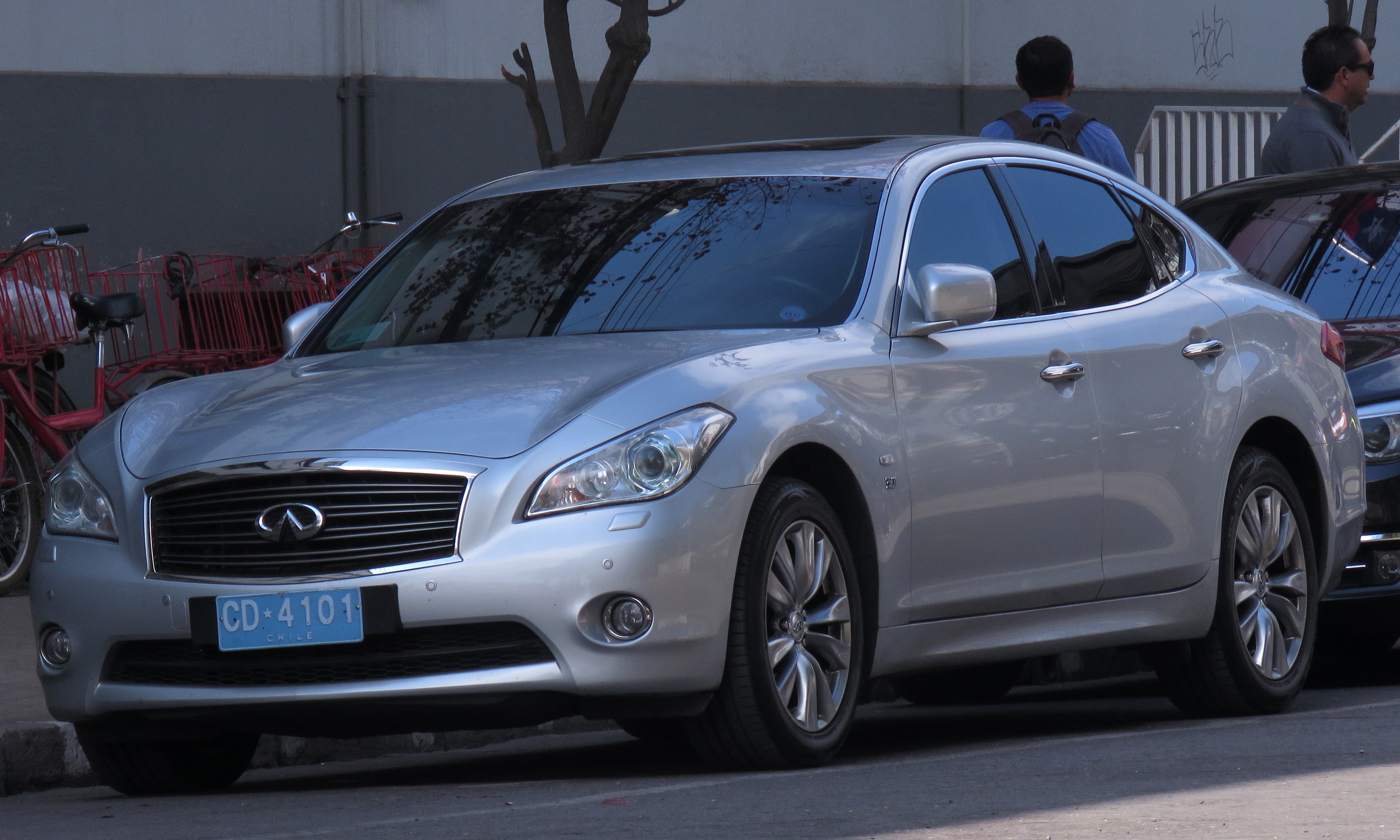 Infiniti M37