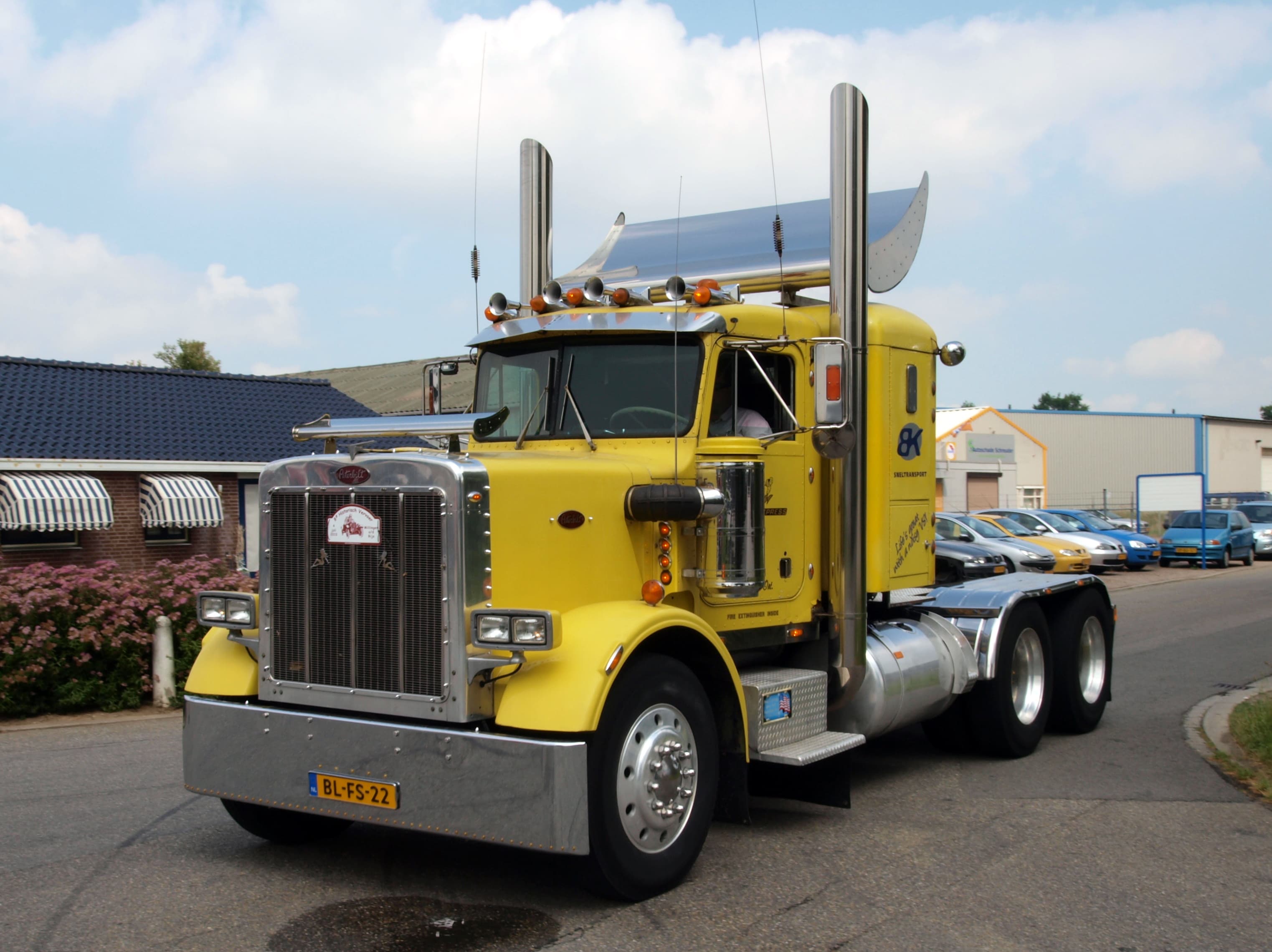 Peterbilt 520