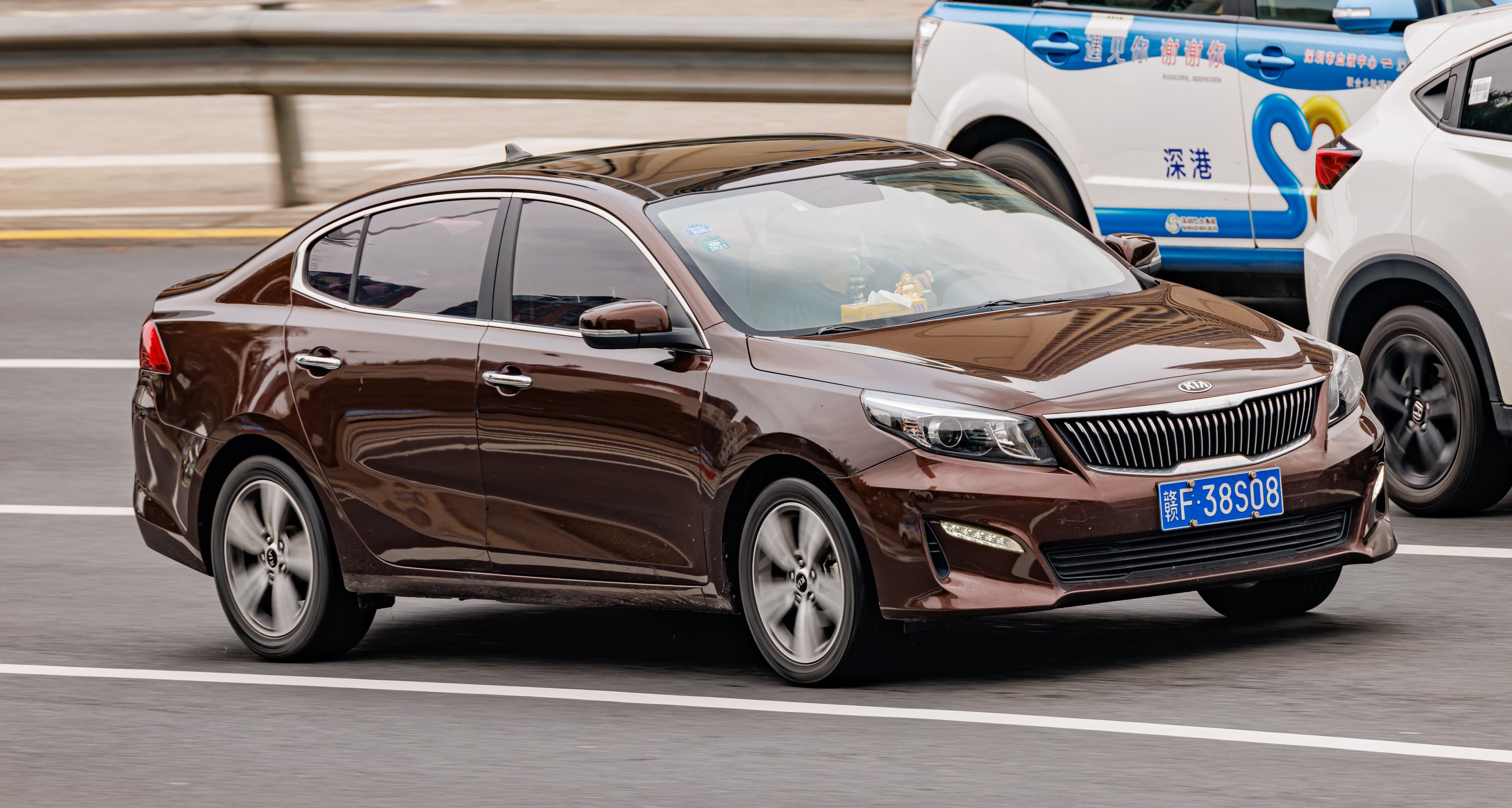 Kia Cachet