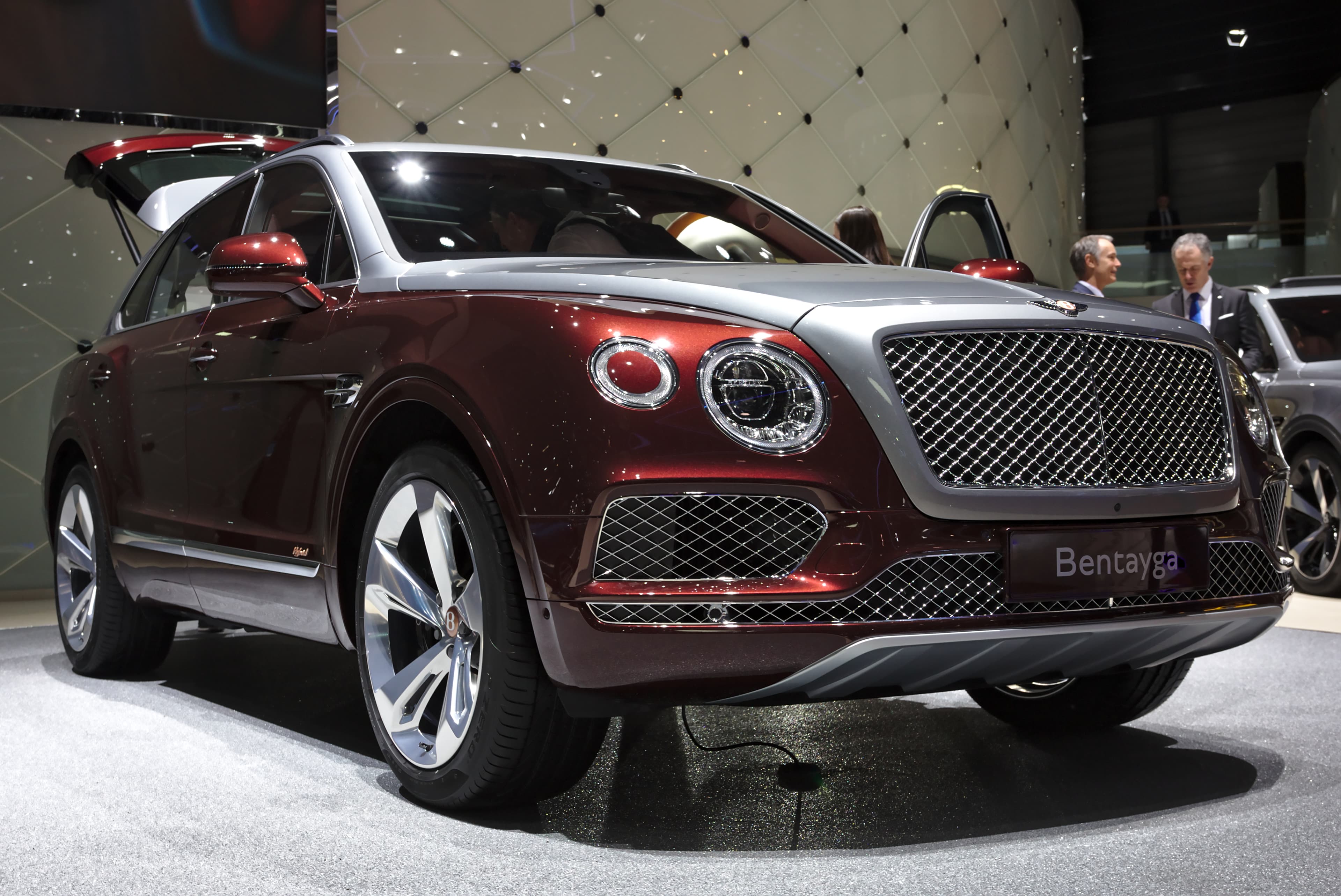 Bentley Bentayga Phev