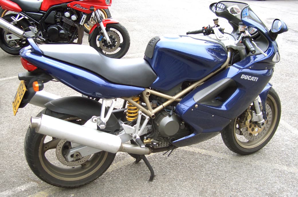 Ducati 916