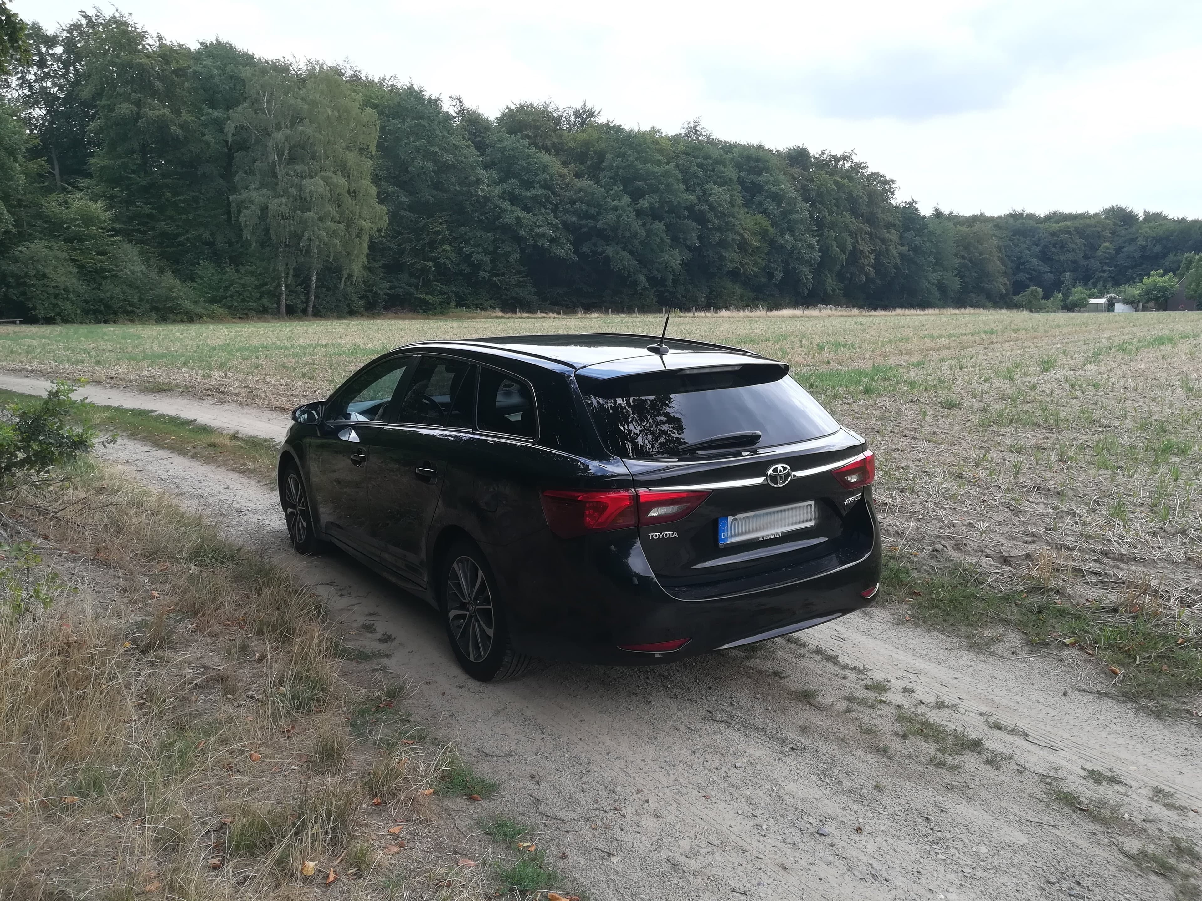 Toyota Avensis T27