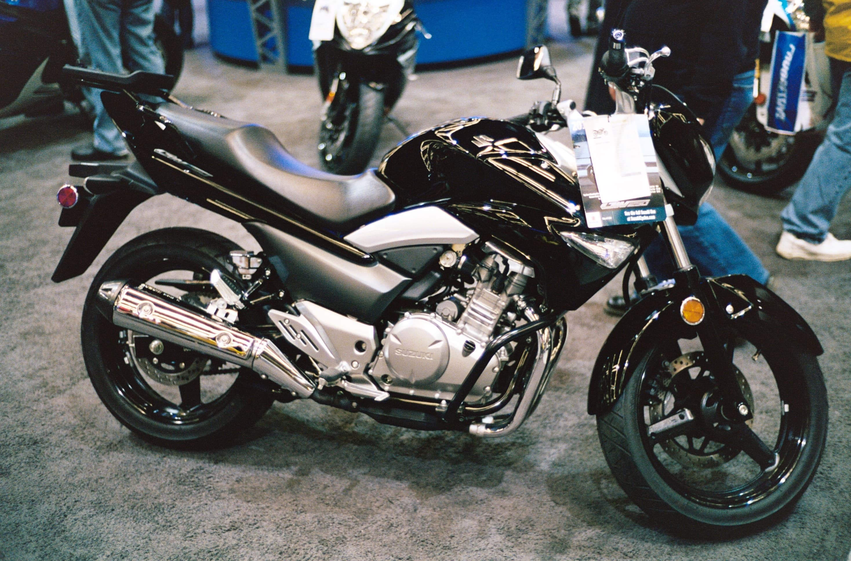 Suzuki Gw250