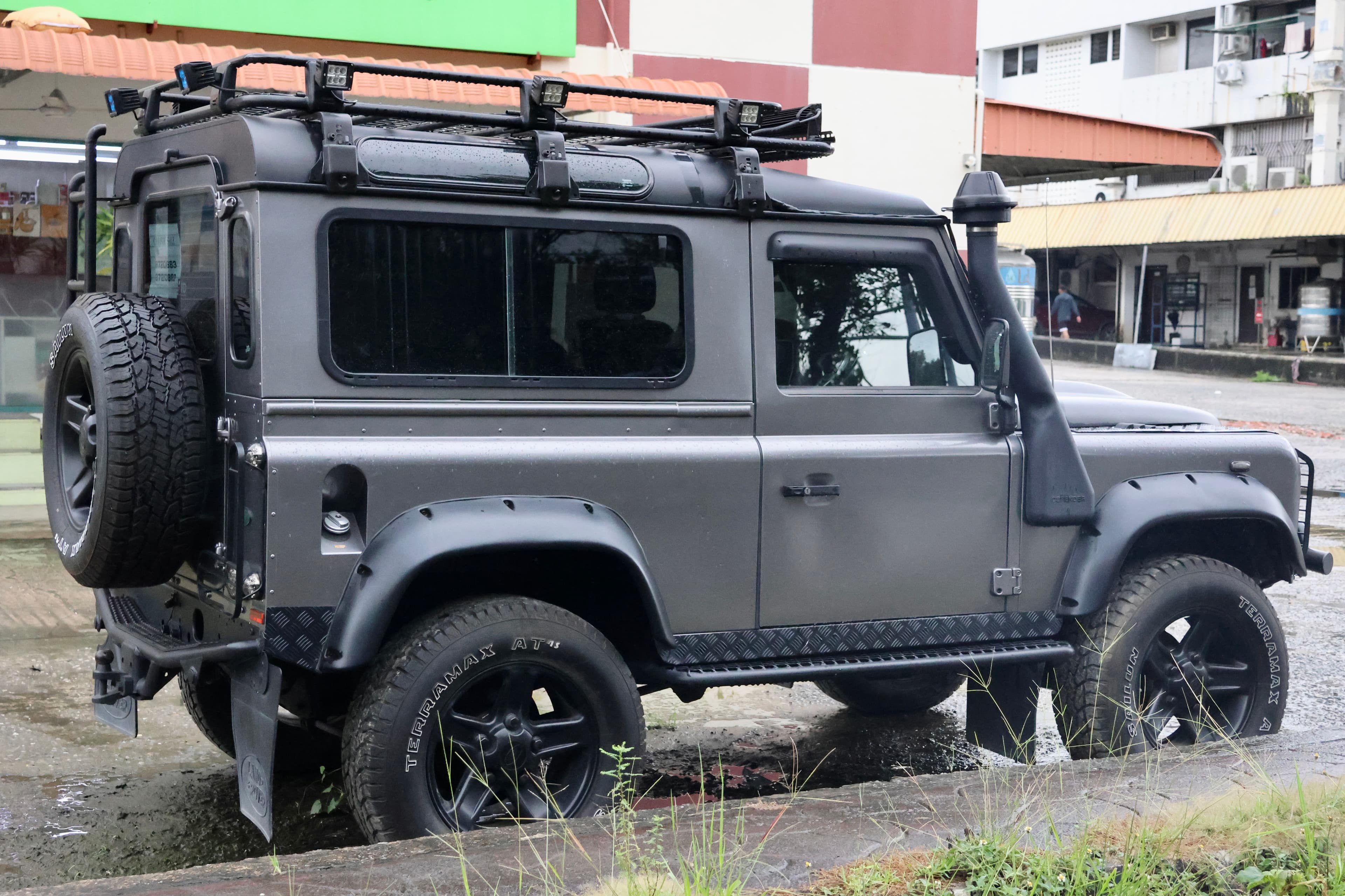 Land-Rover Land Rover Defender 90