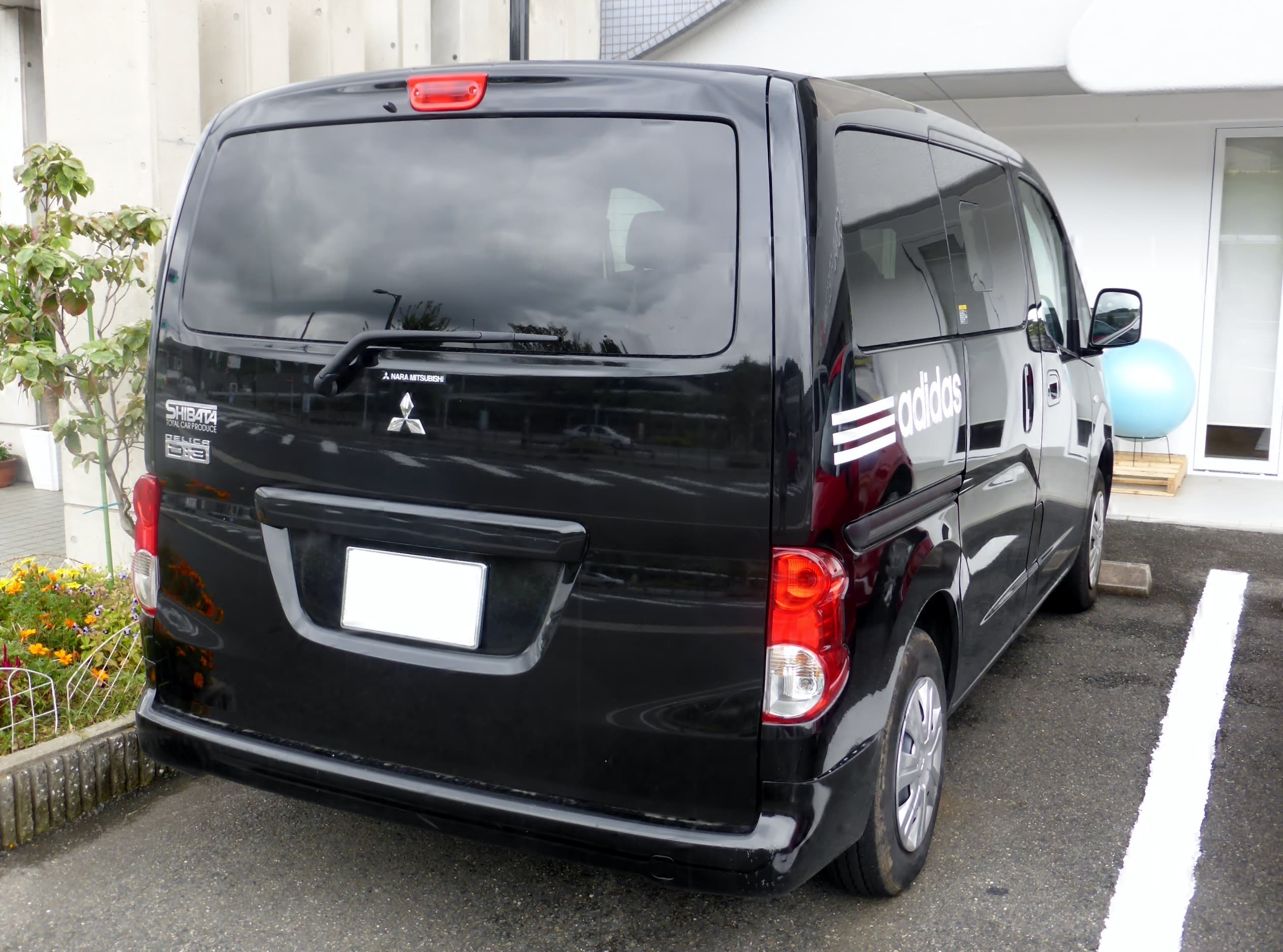 Mitsubishi Delica D:3