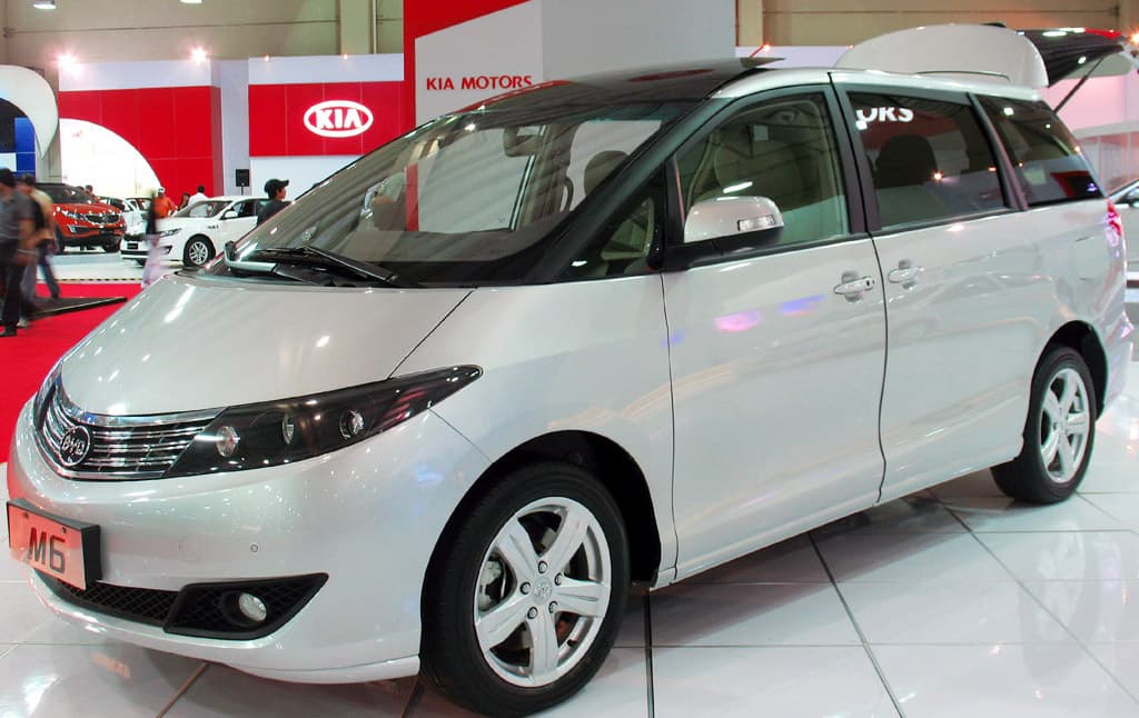 Byd M6