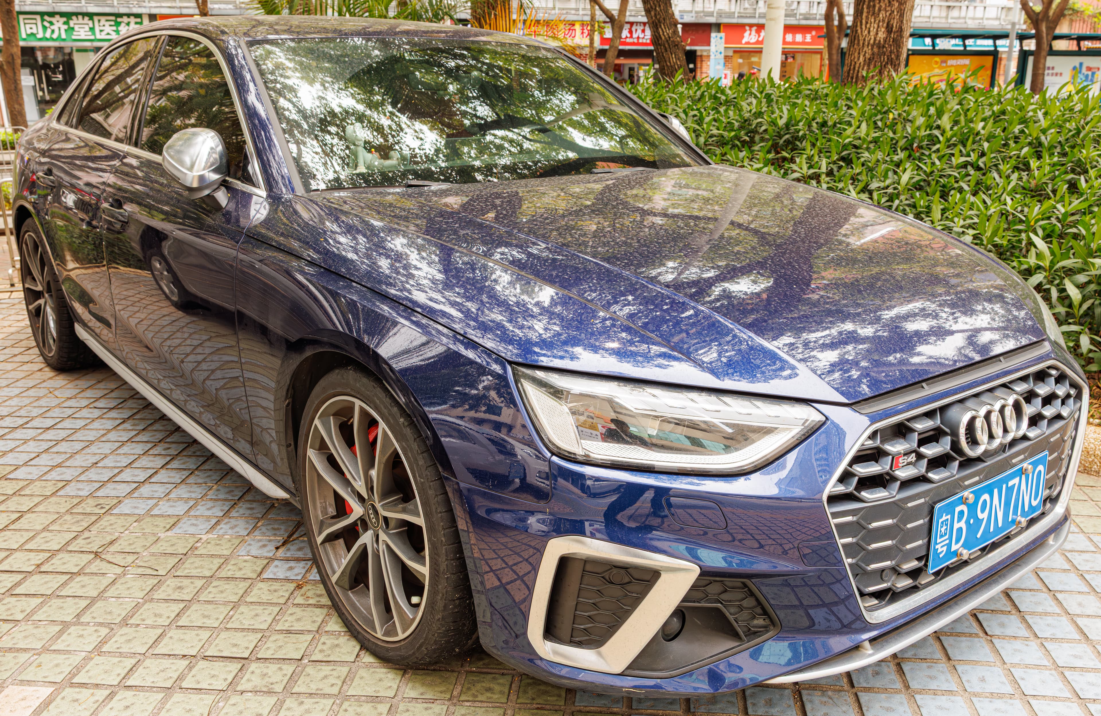 Audi S4