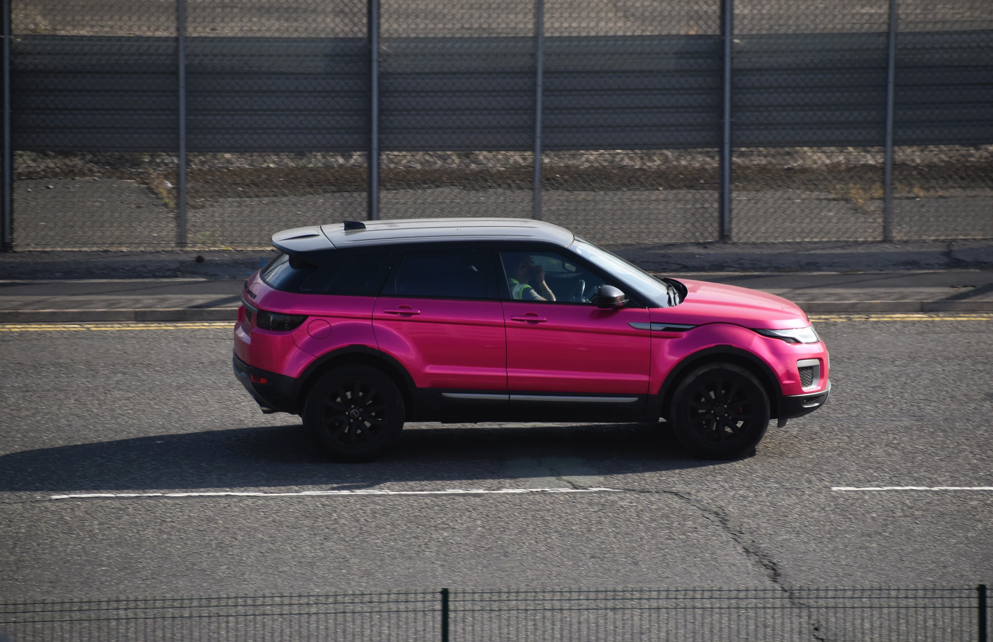 Land-Rover Land-Rover-New-Range-Rover-Evoque