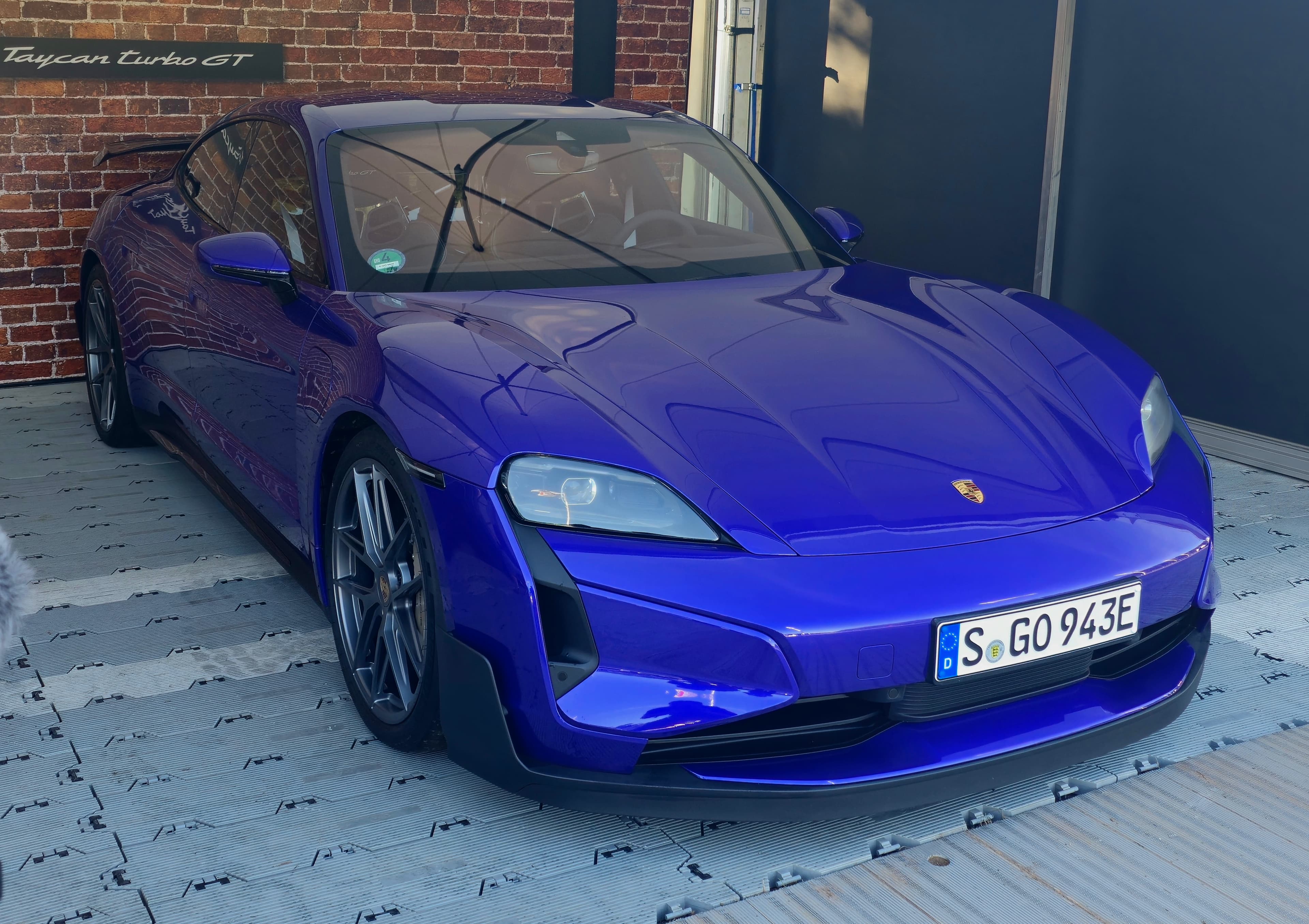 Porsche Taycan Turbo